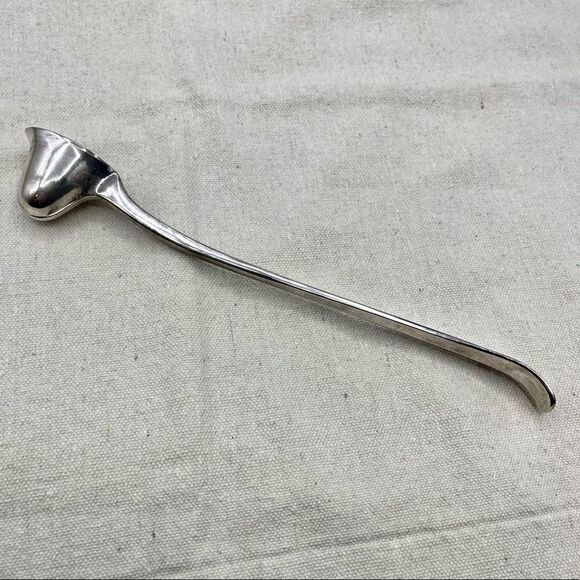 Leonard Circa 1740 Reproduction Silverplate Candle Snuffer - Picture 4 of 15